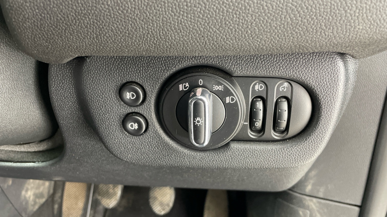 MINI Clubman 1.5 Cooper Classic 6dr Petrol Estate